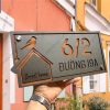 BẢNG, BIỂN SỐ NHÀ. Alcorest vân gỗ + mica cán ghi sần, số chìm,ngoài trời, BSN-PMV165