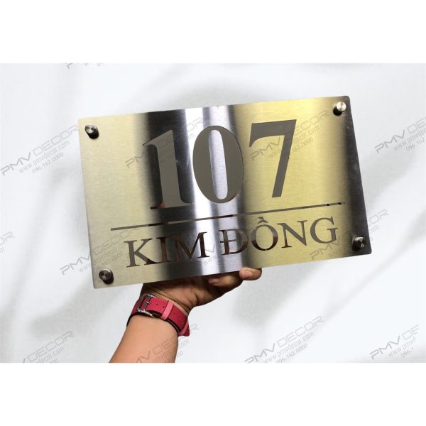 BẢNG, BIỂN SỐ NHÀ. Inox xước, nội dung âm bản, đế mica trong 5mm, ngoài trời sang trọng tinh tế. BSN-PMV184